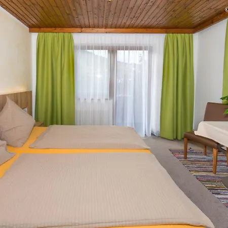 Bed & Breakfast Montana 3*